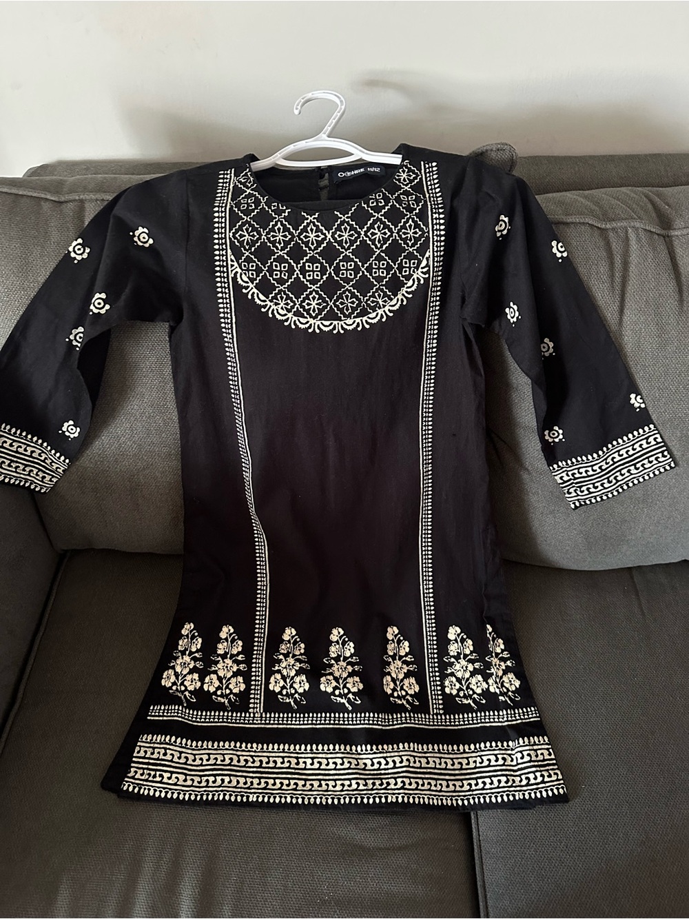 Pakistani suit for girls